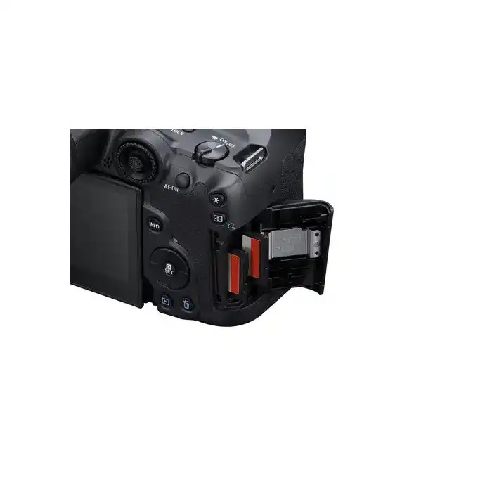 CANON EOS R7 + RF-S 18-150 mm f/3,5-6,3 IS STM (modèle expo magasin)